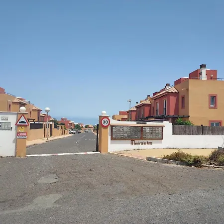 Проживание в семье Kalani Surf House