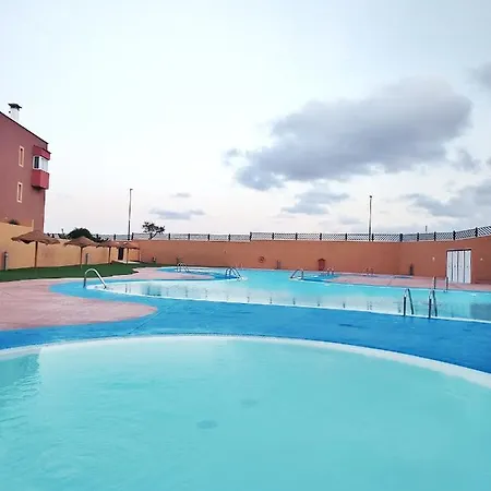 Kalani Surf House Проживание в семье *
