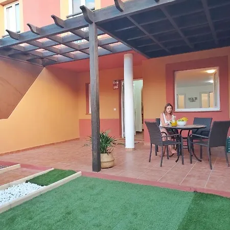 Pansiyon Kalani Surf House Corralejo