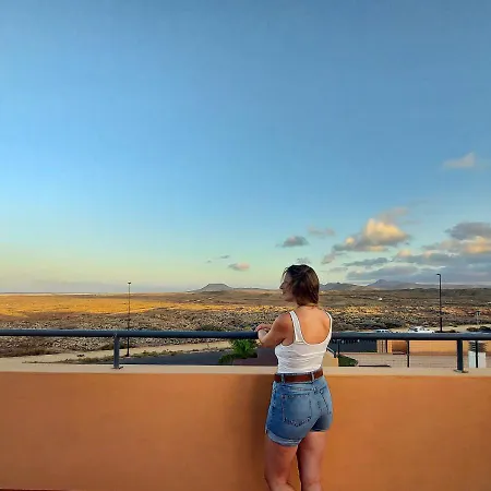 Kalani Surf House Pansiyon